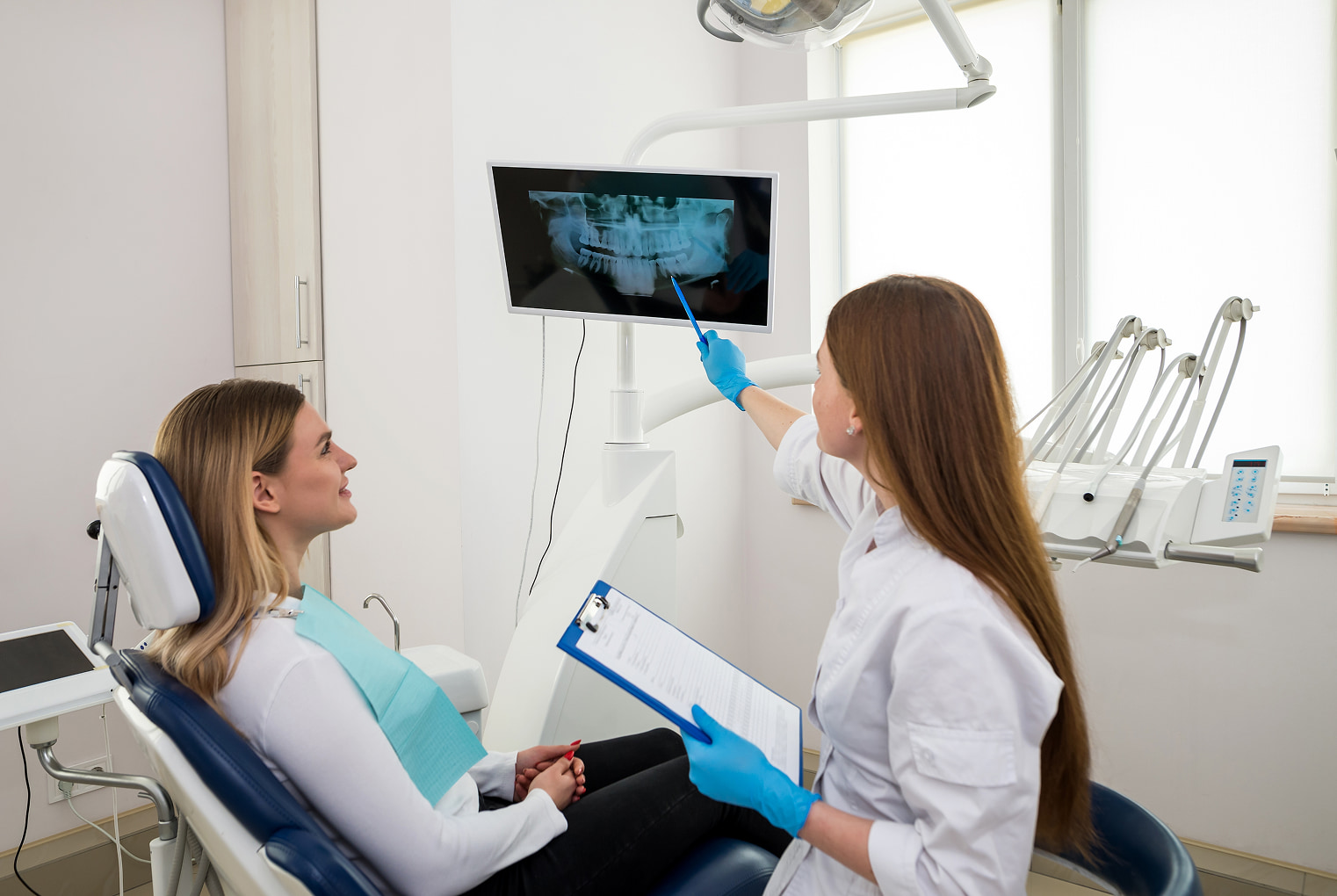 Dr. Laster combines community engagement with ongoing education to deliver advanced, evidence-based dental care